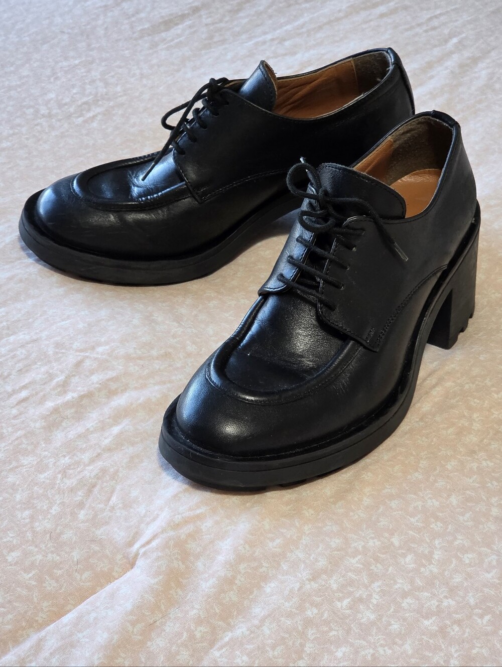 Ateliers Made in Italy Black Leather Chunky Lug Sole Heeled Oxfords Sz 37  90's